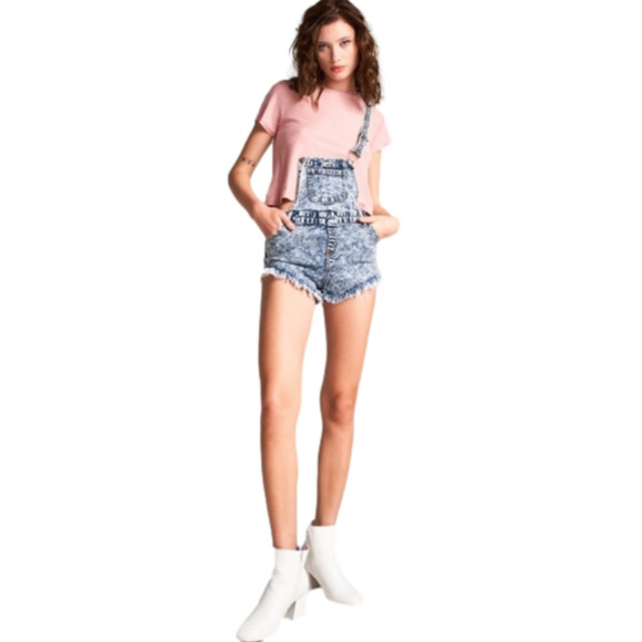Denim Acid Washed Overall Fringe Short - Picture 3 of 4